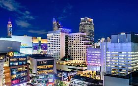 Novotel Bangkok on Siam Square - SHA Extra Plus Certified